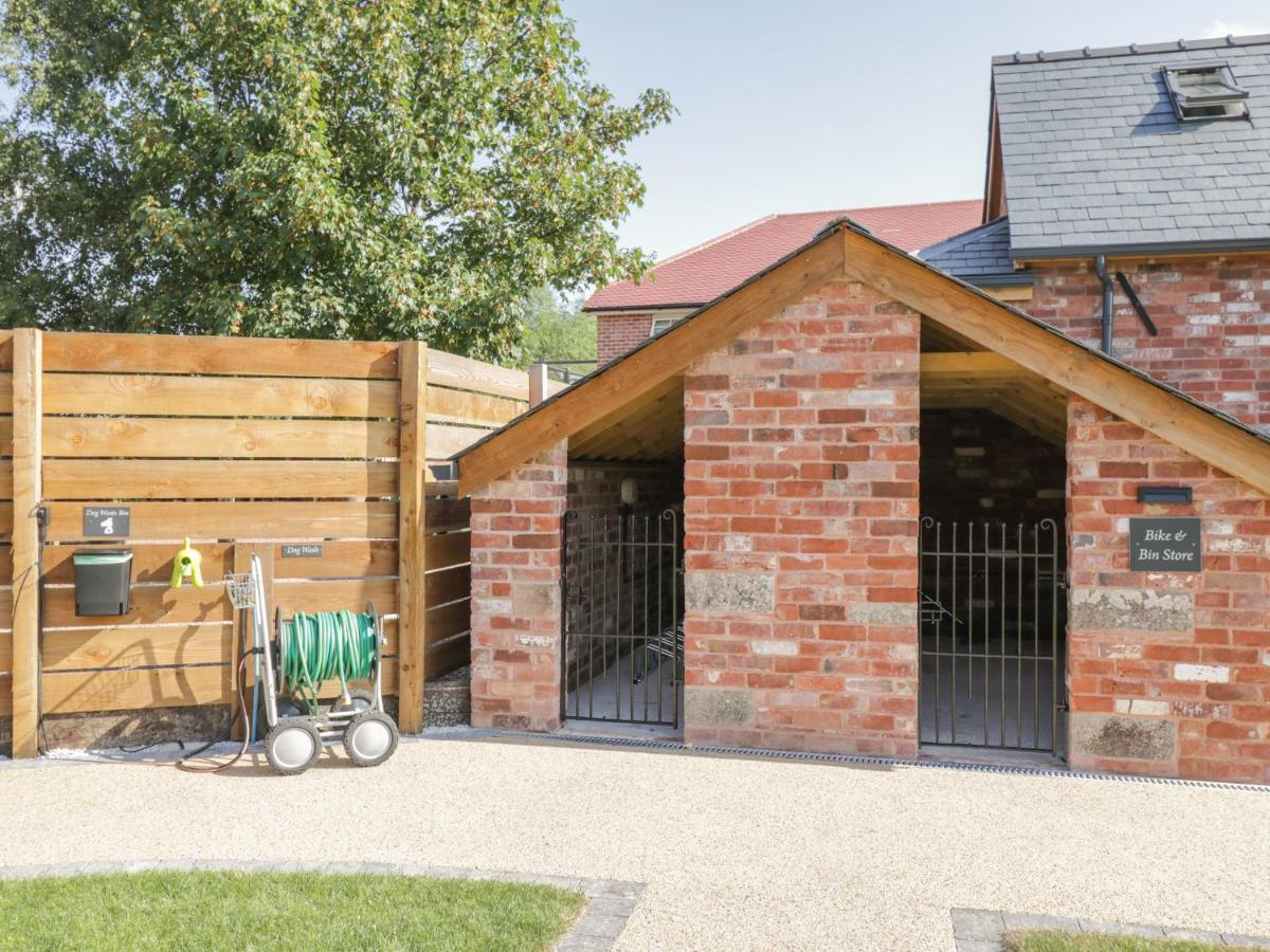 The Stables Villa Hereford Exterior photo